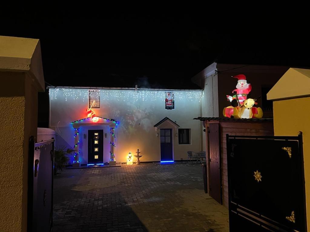 Kings Villa Near Disneyland Reserved Only For Family With Kids Saint-Germain-sur-Morin ภายนอก รูปภาพ